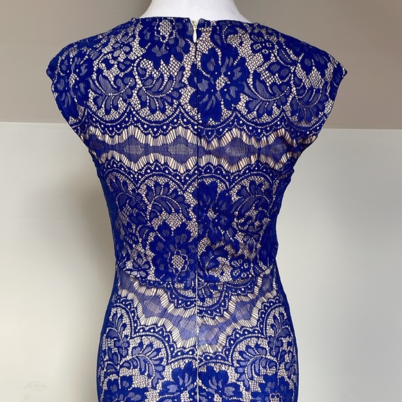 Lily Whyt Blue Lace Midi Dress - Picture 7 of 10